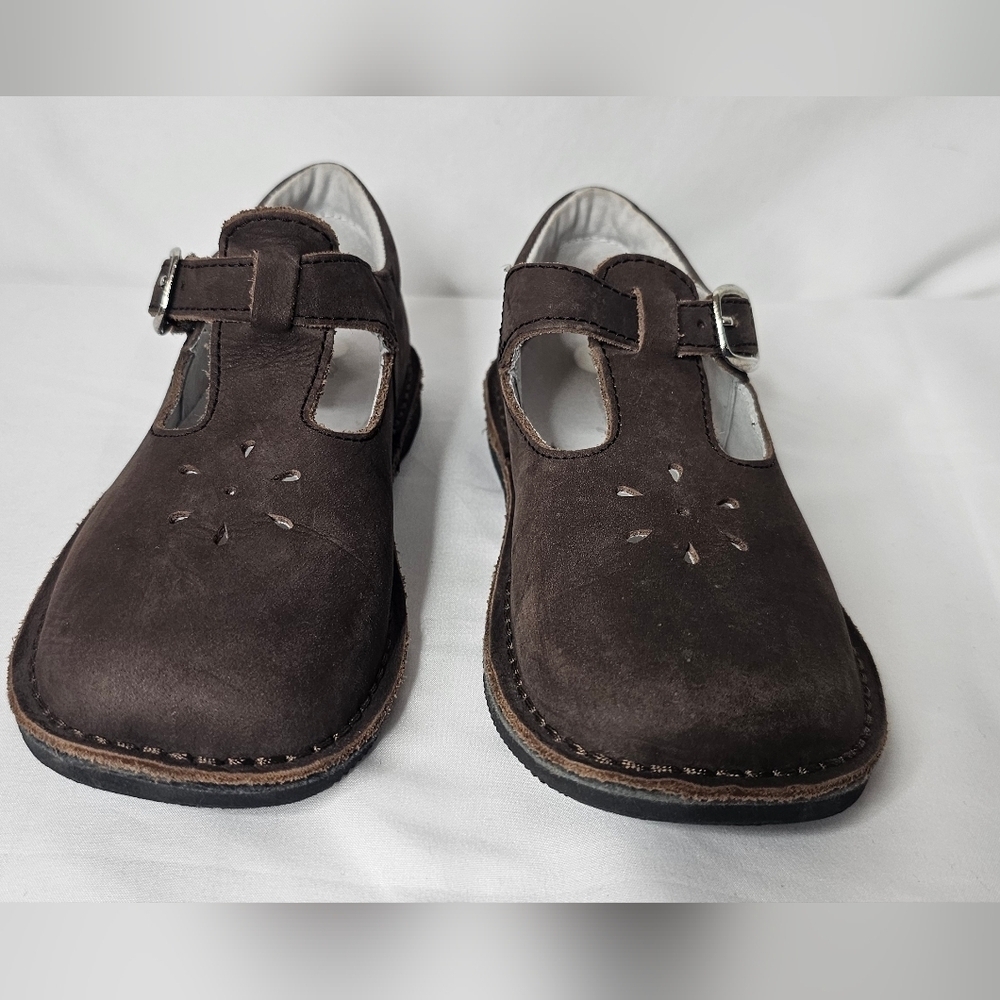 Strasburg Girls Brown Leather T-Strap Mary Jane Shoes Buckle Floral Cutout Sz 1 - Picture 3 of 10